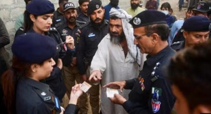Afghan, Pakistan, Crackdown
